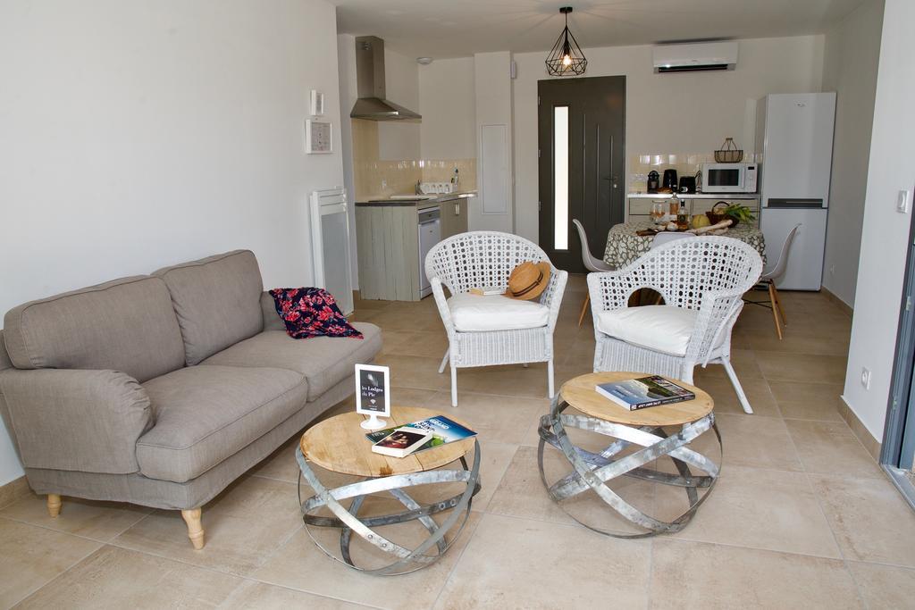 Les Lodges Du Pic Le Triadou 外观 照片