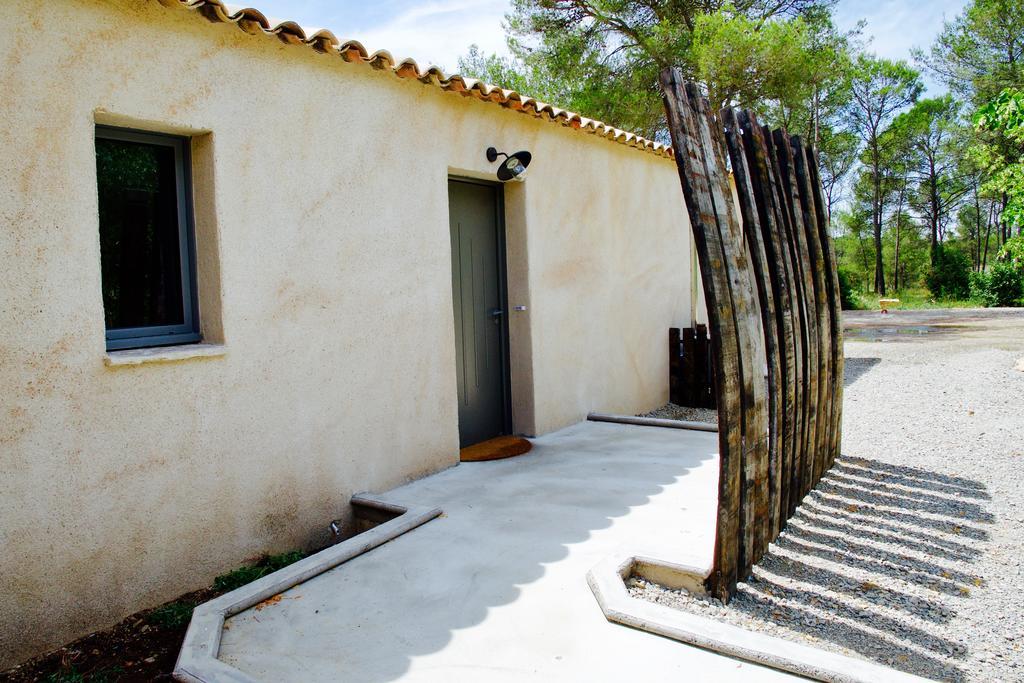 Les Lodges Du Pic Le Triadou 外观 照片