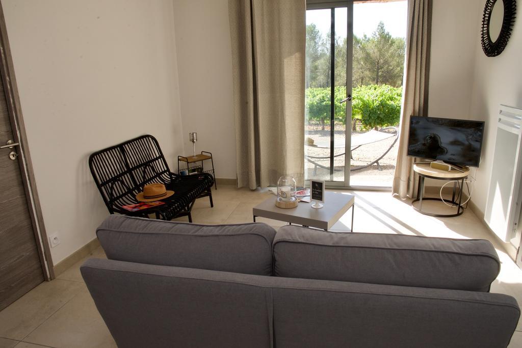 Les Lodges Du Pic Le Triadou 外观 照片